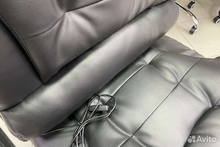 Компьютерное кресло офисное руководителя