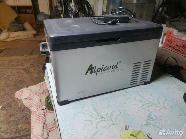 Автомобильный холодильник alpicool