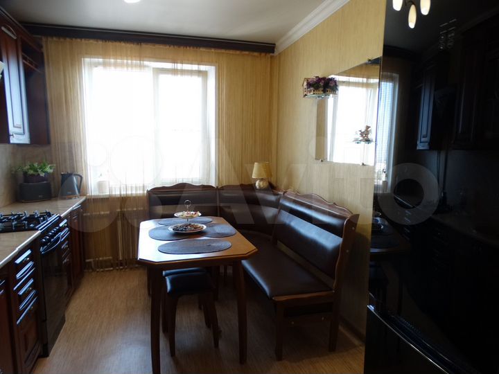 4-к. квартира, 76 м², 9/9 эт.