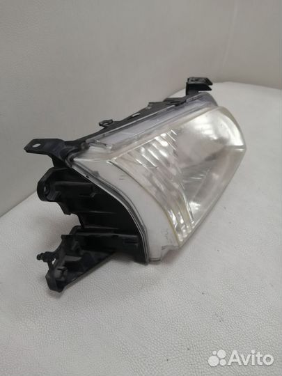 Фара правая Mazda Demio