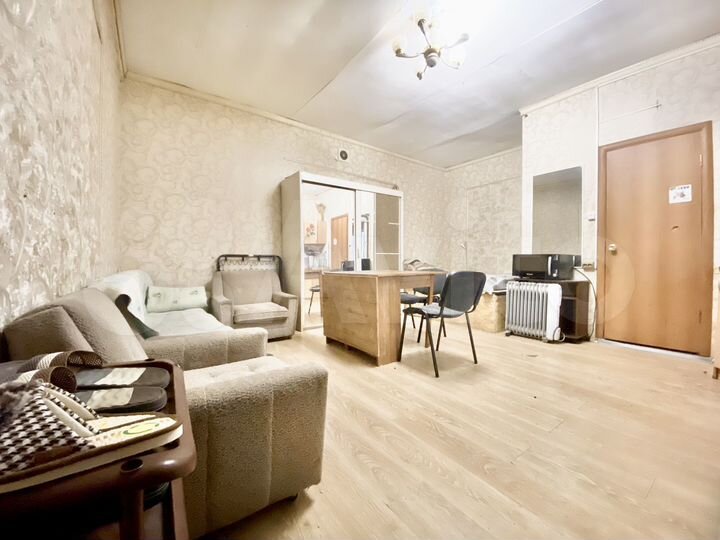 Комната 30 м² в 1-к., 1/2 эт.