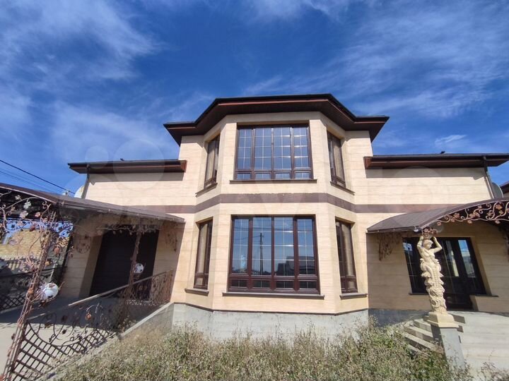 Дом 280 м² на участке 4 сот.