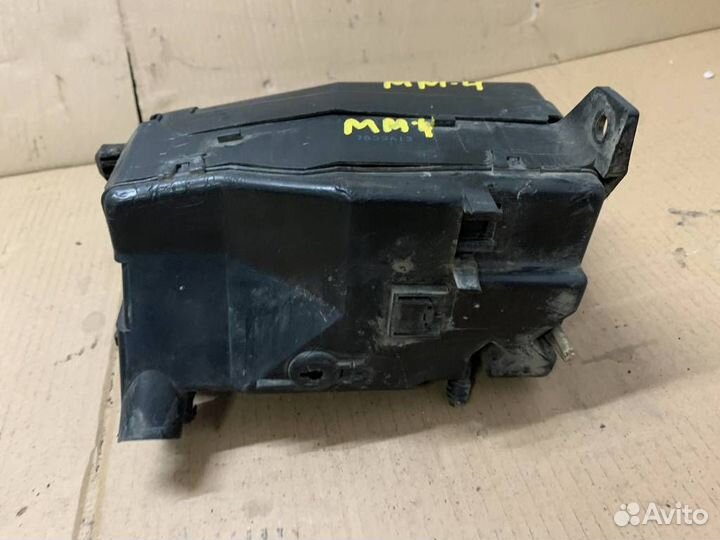 Блок предохранителей mitsubishi legnum EA1W