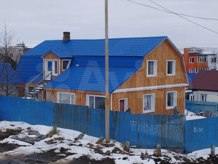 Дом 200 м² на участке 6 сот.