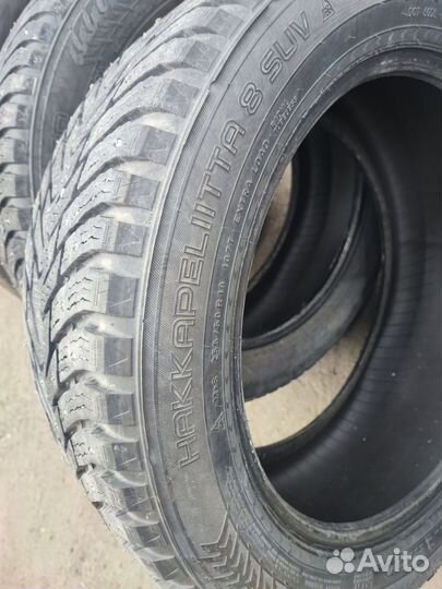 Nokian Tyres Hakkapeliitta 8 235/55 R19 и 255/50 R19