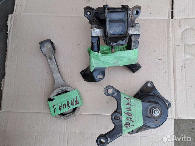 Опора двигателя и МКПП skoda fabia 1