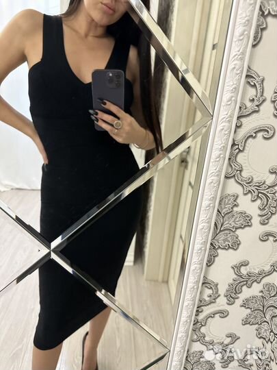 Бандажное платье