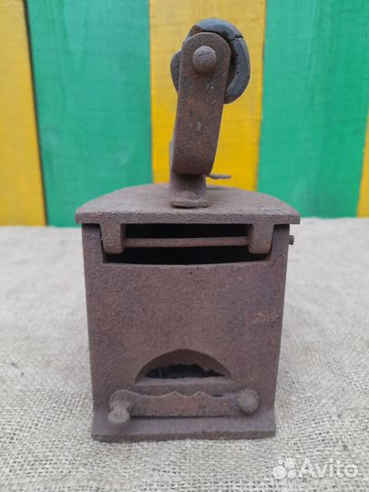 Угольный утюг