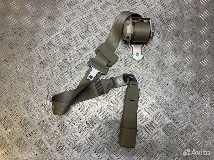 Ремень безопасности задний Toyota Camry V40 2azfe