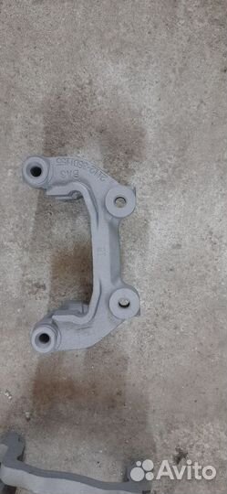 Скоба суппорта ваз 2112