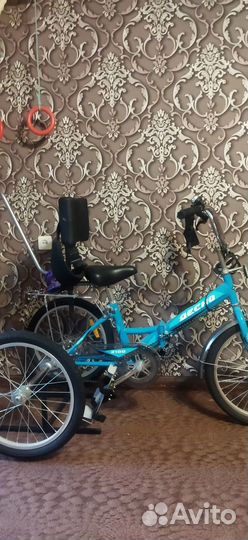 Трехколесный велосипед с родительской ручкой