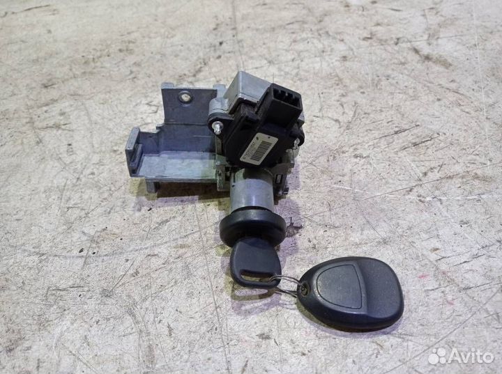 Замок зажигания Кадиллак