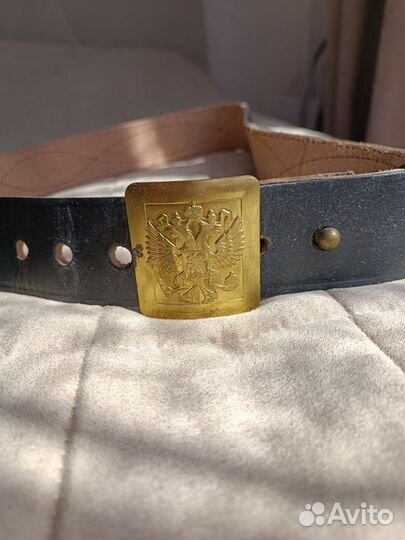 Мужской кожаный ремень черный