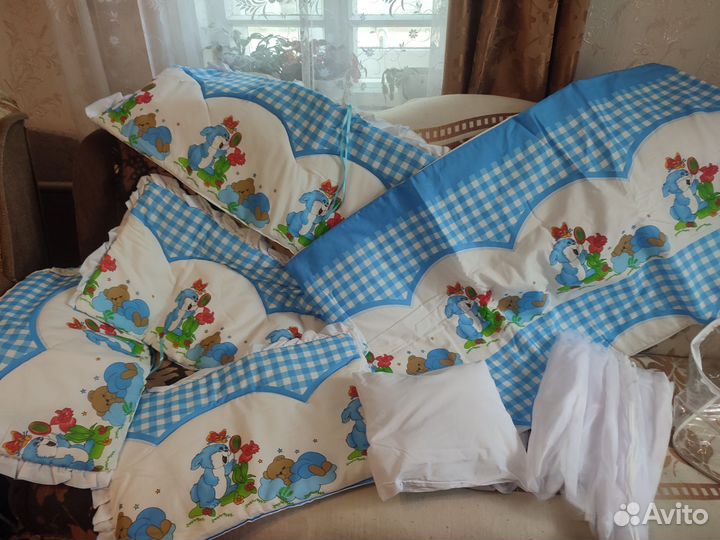 Бортики в детскую кроватку новые