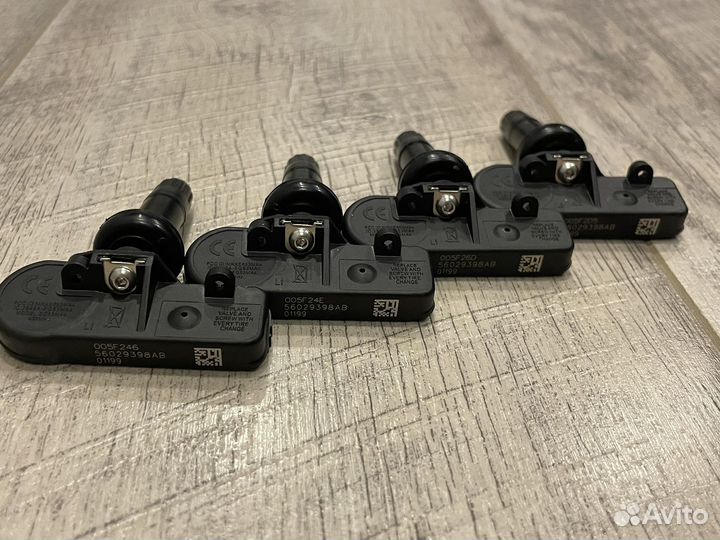 Датчик давления в шинах tpms 56029398AB