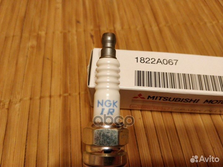 Свеча зажигания mitsubishi 6B31 13- 1822A067