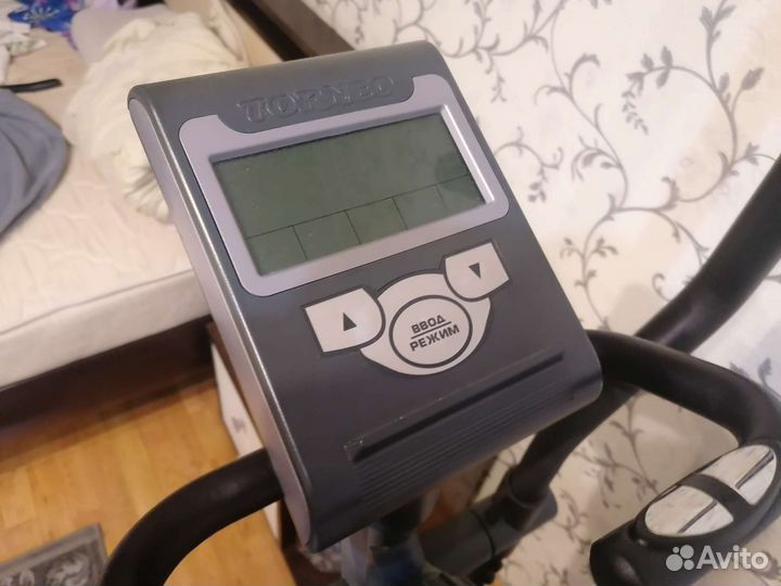 Эллиптический тренажер torneo