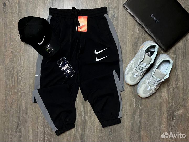 Штаны Nike Swoosh