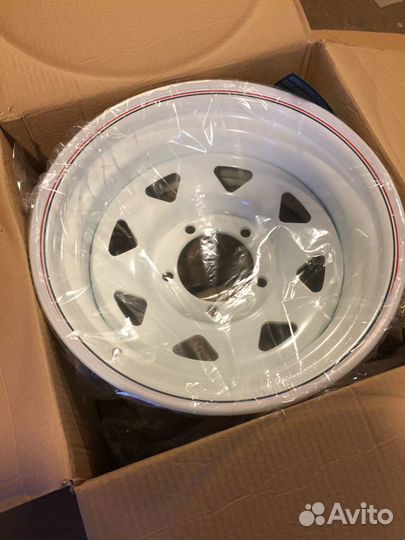Диски УАЗ Off Road Wheels R15 и R16,черные и белые