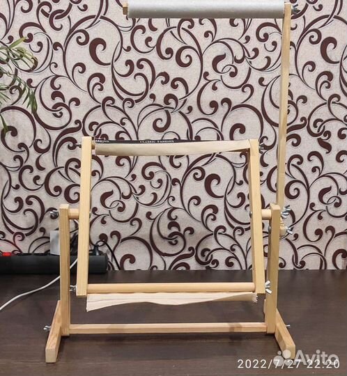 Станок с рамкой для вышивания