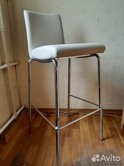 Барный стул