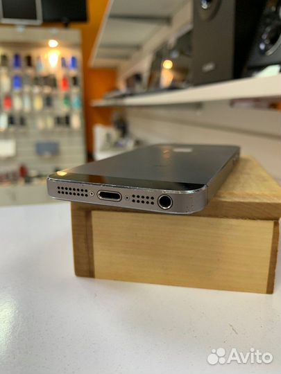 iPhone 5S, 16 ГБ