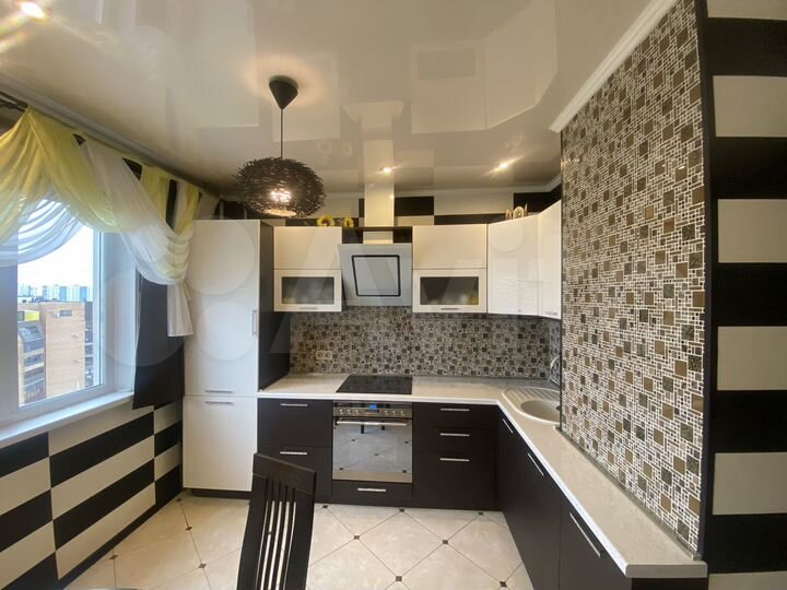 2-к. квартира, 58,8 м², 13/16 эт.