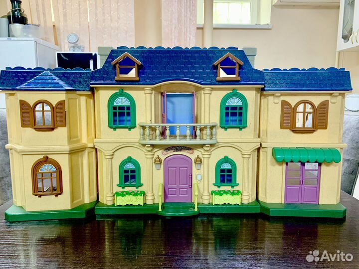 Домик кукольный