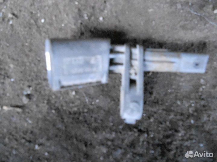 Датчик ABS задний левый Porsche Cayenne 2003-2010