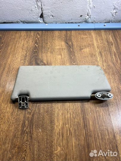 Козырек солнцезащитный правый Ford Mondeo 3 седан