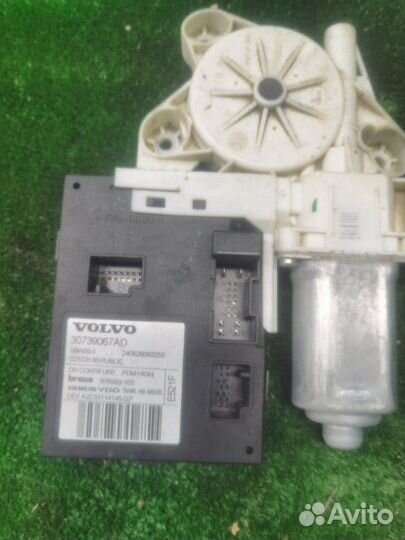 Моторчик стеклоподъемника передний правый Volvo