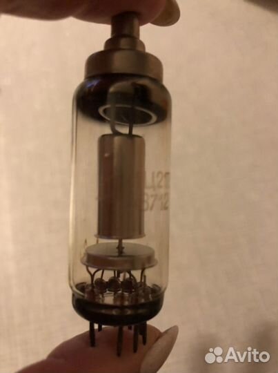 Лампа электронная времен СССР