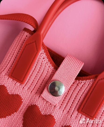 Вязаная сумка с сердечками