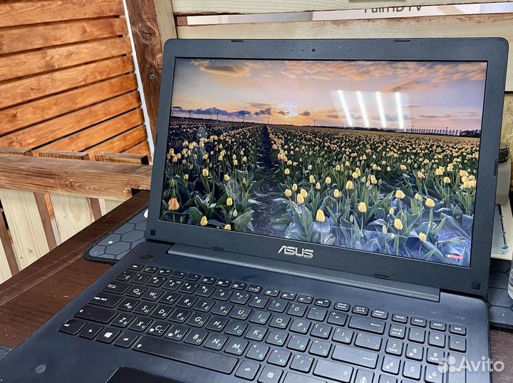 Ноутбук Asus x553m