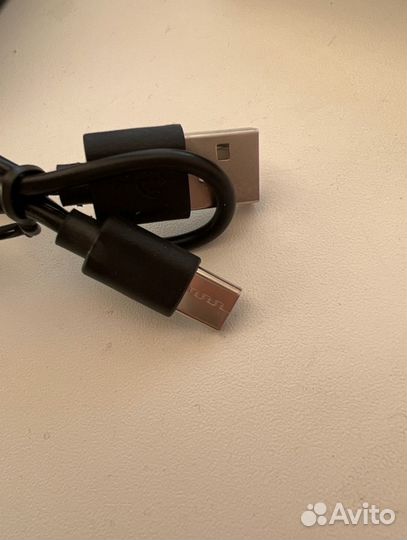 Беспроводной петличный микрофон