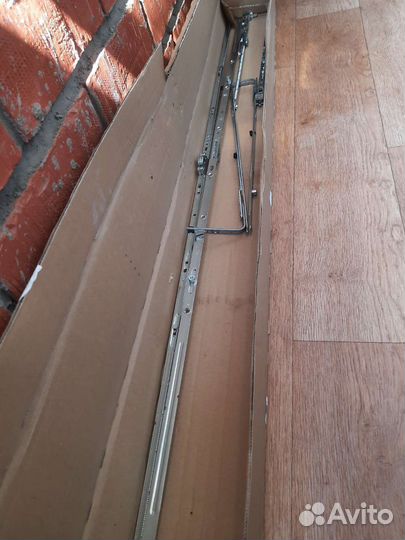 Поворотно-откидная фурнитура для пластиковых окон