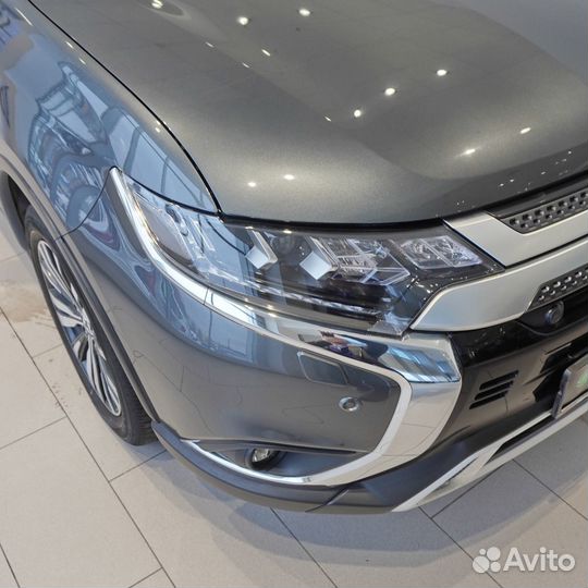 Mitsubishi Outlander 2.4 CVT, 2021, 43 995 км