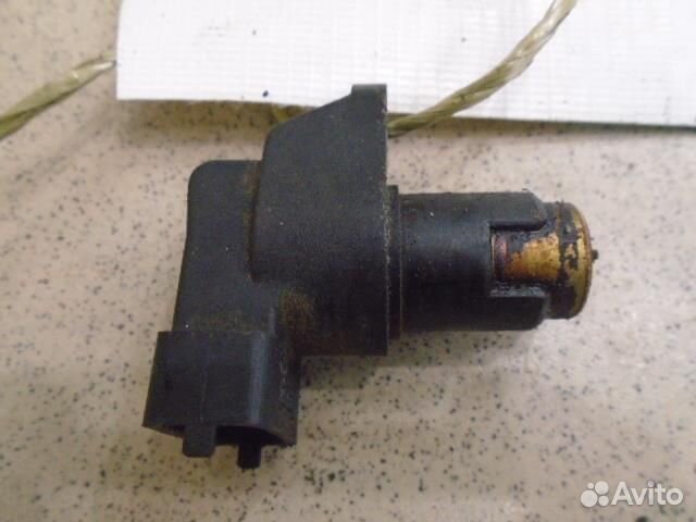 Датчик положения распредвала Mercedes Benz M-Clas