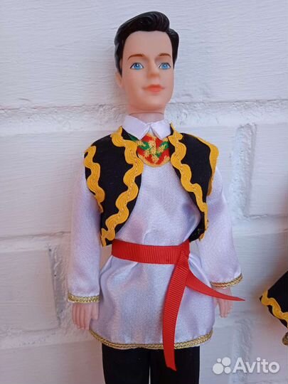 Кукла в национальном костюме