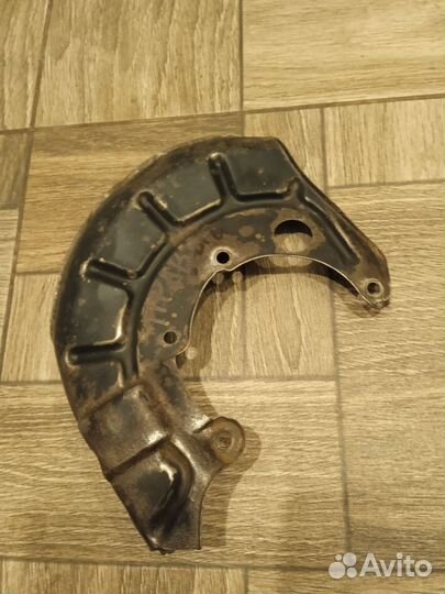 Грязезащитный щит переднего диска Seat Cordoba