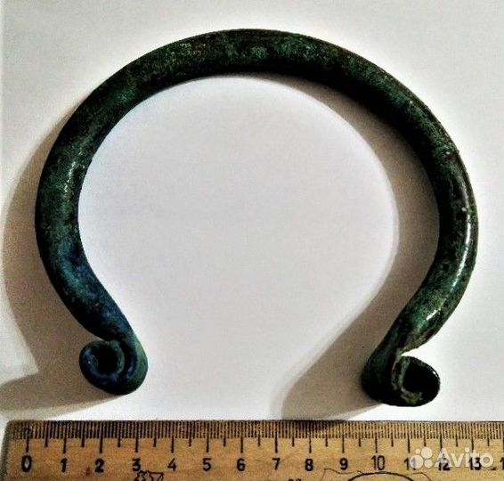 Шейная гривна Кобань 7-8 век до н.э 3 толстая