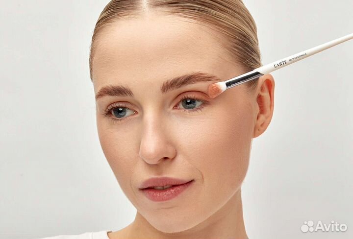 Кисть для макияжа