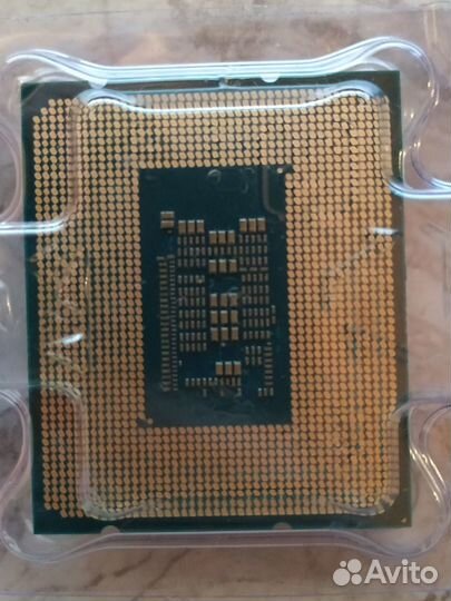 Процессор Intel core i3 12100, с видеоядром