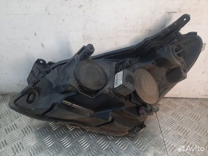 Фара передняя правая Opel Astra универсал 1.7
