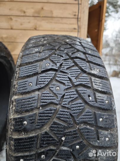 Bridgestone Blizzak Spike-02 225/50 R17 94T