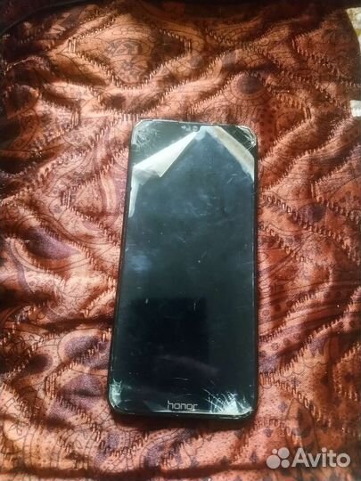 Телефон Huawei Y7