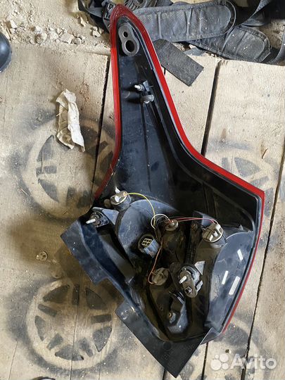 Фонарь задний левый ford focus 3