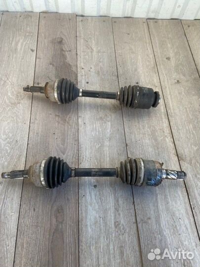 Привод левый Kia Sorento BL D4CB 2007