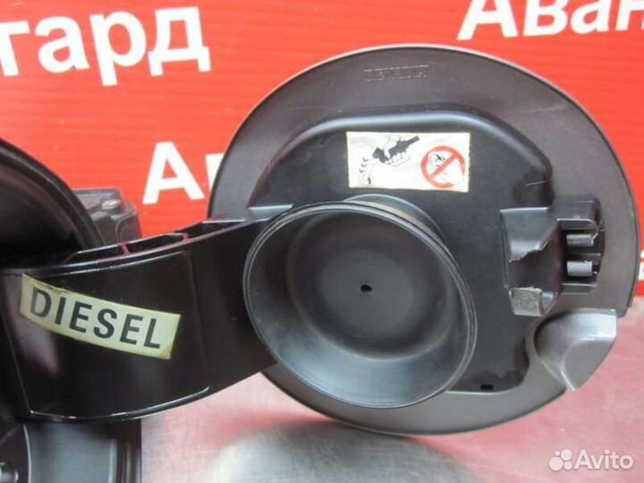 Лючок бензобака Renault Megane 3 K9K 2009