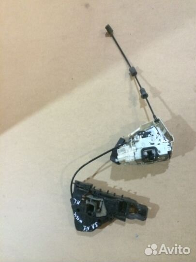 Замок двери Mercedes ML W164